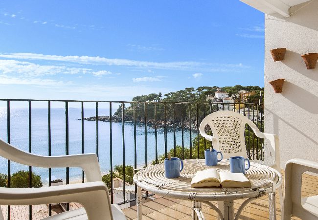  in Llafranc - 1PRU 01 -Basic apartment in the center of Llafranc on the second line of the sea with beautiful views of the beach