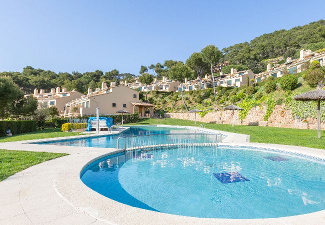 Villa/Dettached house in Llafranc - 1SB 31 - Beautiful 150 m2 house with communal pool located in Llafranc, just 500 m from the beach